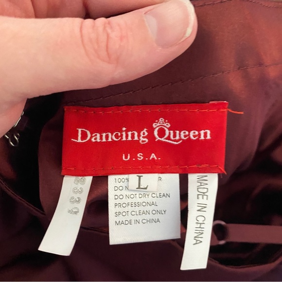 Burgundy Wine Red Prom/Bridesmaid Dress Understated Elegant - Picture 6 of 8